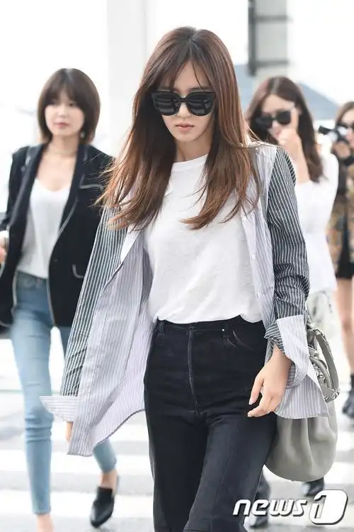 少女时代夏日时尚机场秀 允儿徐贤tiffany最抢眼【组图】 (3)