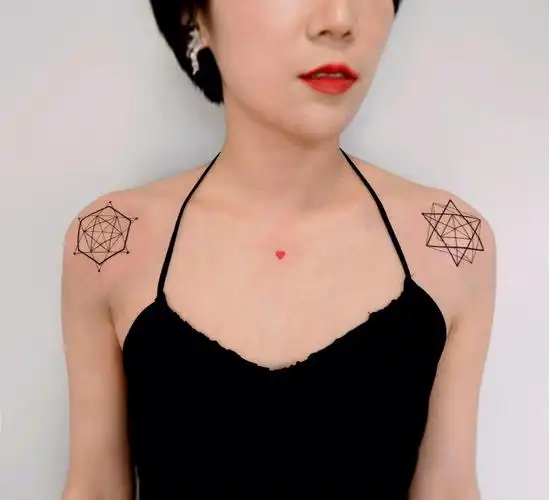 象征着无限能量的变形六芒星