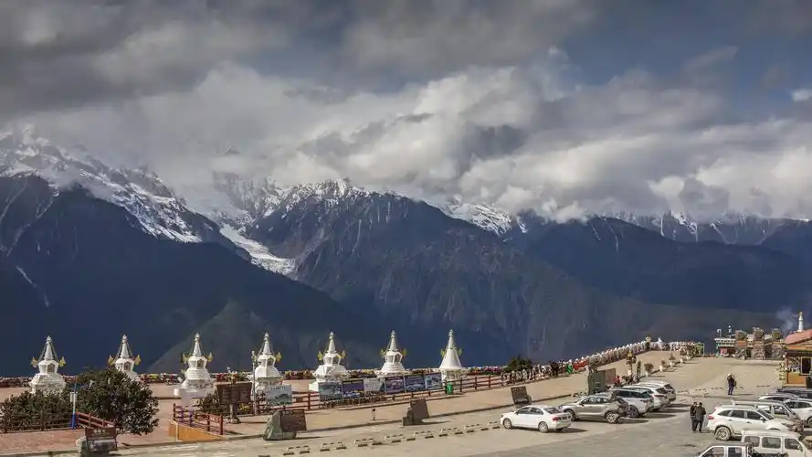 云南德钦县飞来寺小镇