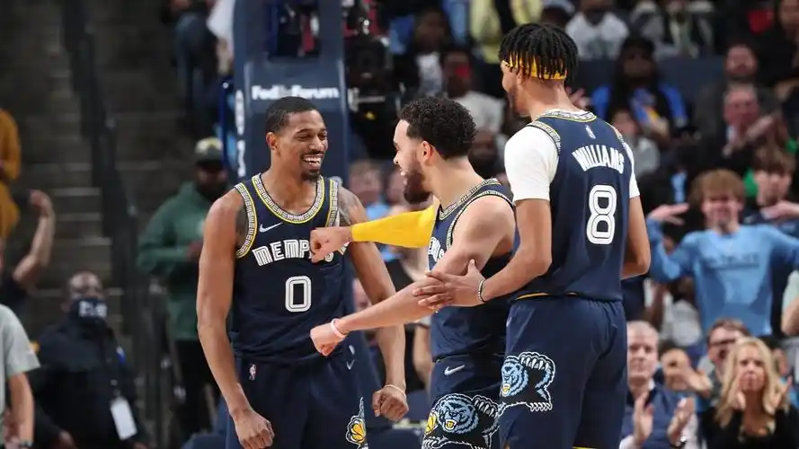 孟菲斯灰熊队老板罗伯特佩拉是nba第三富有的老板