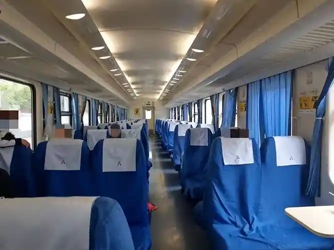 硬座31小时从东莞东到南充_火车_时间_人们