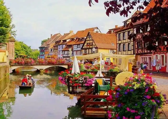 如果当蜜月旅行去一定会印象深刻快来看看全球30个最浪漫的地方～那就