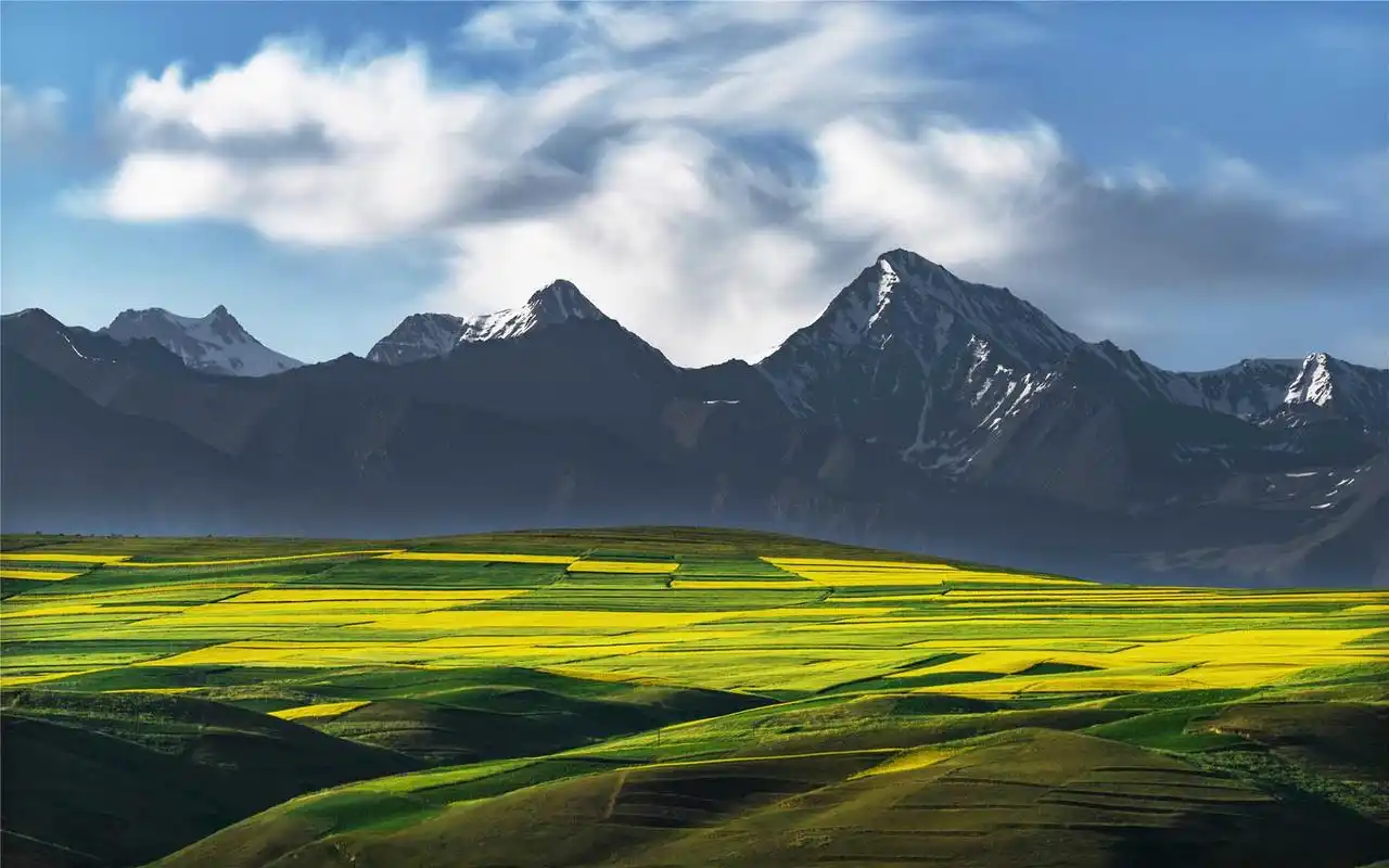 祁连山优美自然风光高清图片桌面壁纸