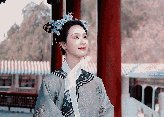 古装剧导演在吗?快看看陈都灵的清装造型!