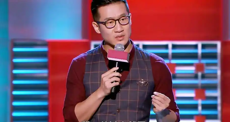 《脱口秀大会》rock踩着庞博的人设,登上爆梗王宝座