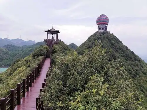 登六盘水之梅花山