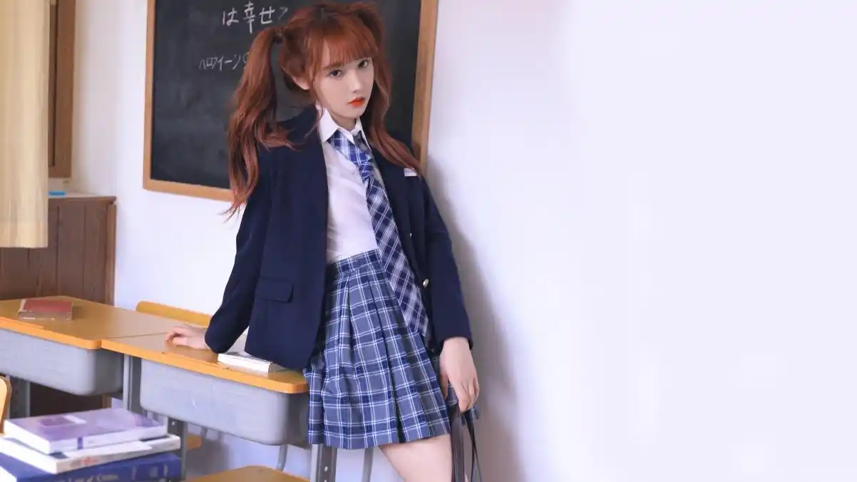 宋昕冉学生装制服美女4k壁纸