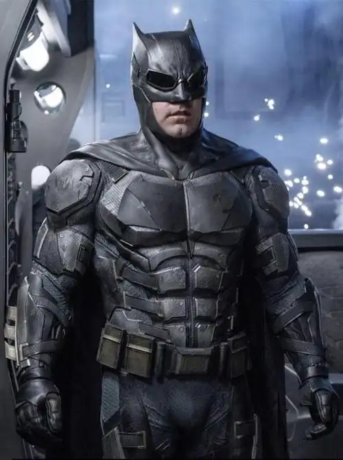 历代蝙蝠侠战服,乳头装最囧,黑暗骑士最帅气,反超人战甲最霸气