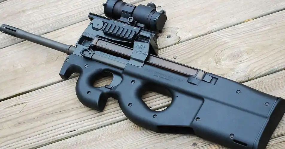 这款近身防卫冲锋枪,弹匣容量数量50发,堪称经典!