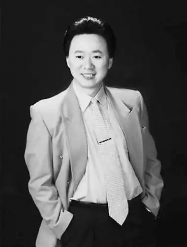 "军中笑星"尹卓林(图)