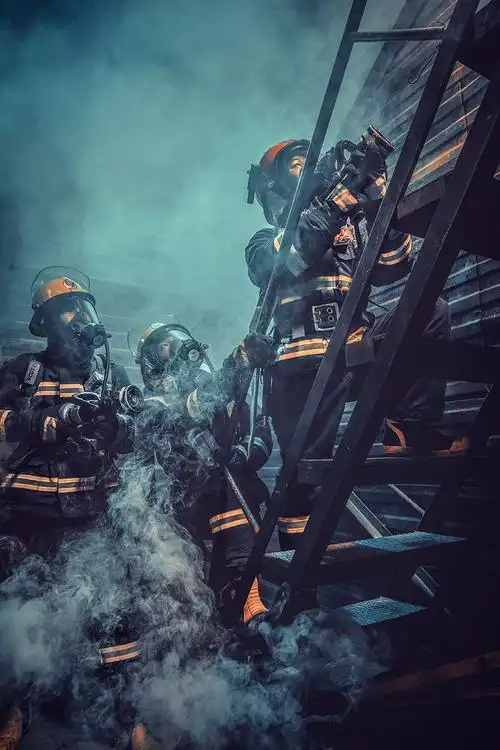 哪里就有消防员,为了守护群众的生命财产安全,明知危险依然逆行,在