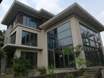 顺德大良顺峰山公园旁 湖景花苑 独立别墅带大花园 占地533方带豪装