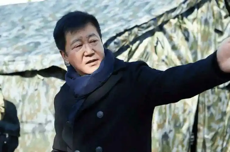 导演赵宝刚:娶初恋妻子相约丁克16年,愁坏了母亲,48岁意外得子_丁芯