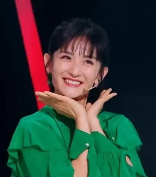 谢娜她笑起来真好看