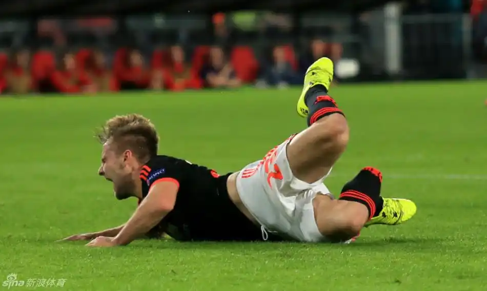 足坛13大断腿惨案