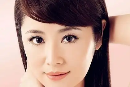 替换高清大图柳叶眉的女人:拥有柳叶眉的人性格温和,乐善好施,热心助