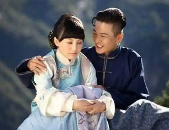 于毅老婆朱莉(生活中一度的低调与妻子一直恩爱如初) - 品度娱乐