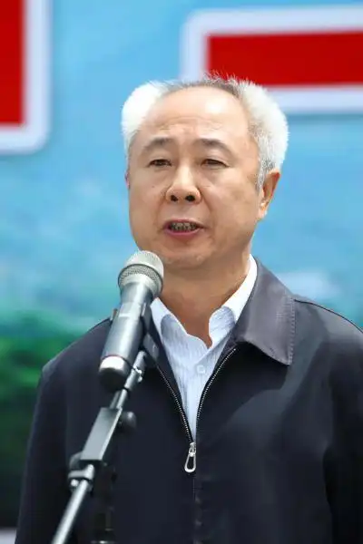 姚国华宣布开工