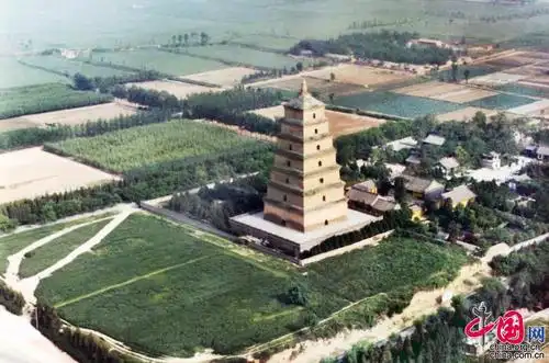 改革开放四十年老照片记录古城西安发展变迁