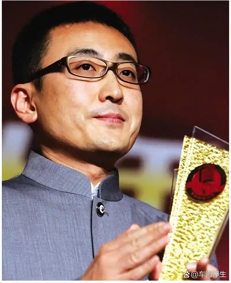 窦文涛:凤凰卫视的传奇主持人 窦文涛,凤凰卫视著名主持人,曾主持