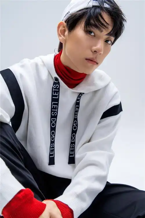 江鹏酋长的男人杀青硬核黑客vs软萌忠犬无缝切换