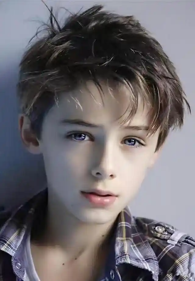 12岁就被誉为世界最帅男孩多年过去如今已蜕变成这般模样