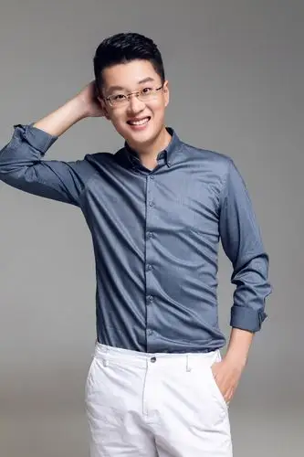 本期主播:河南广播电视台都市频道主持人 张乾感谢关注大象夜读,我是