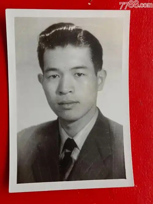 民国西服男子--1936年摄_老照片_溪水居【7788收藏__收藏热线】