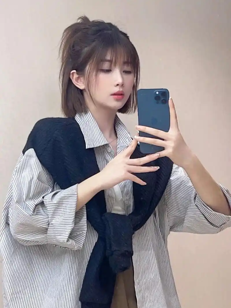 短发发型|短发扎半高马尾,妥妥的减龄密码 今天的我仿佛变回了二十几