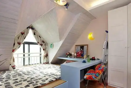 斜顶阁楼装修设计