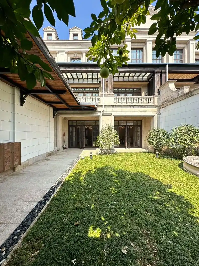 【绿城·云栖玫瑰园】精品法式全新排屋,【绿城·云栖玫瑰园】精 - 抖