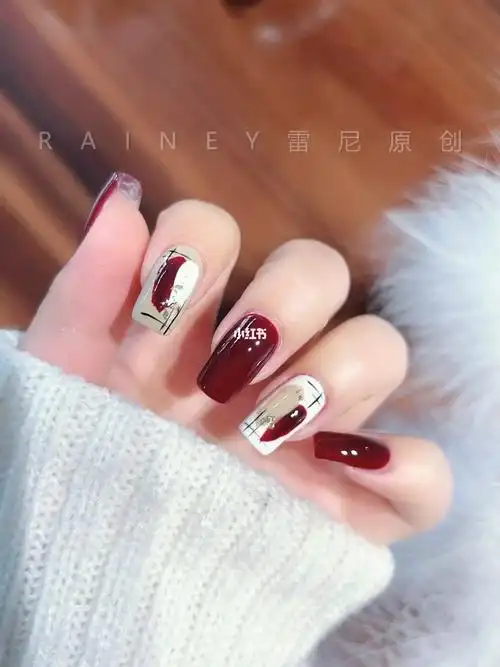 氛围感满满的车厘子色美甲