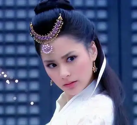 因长相太美看懵钟汉良,男友愿花1亿为她赎身,她到底有多迷人