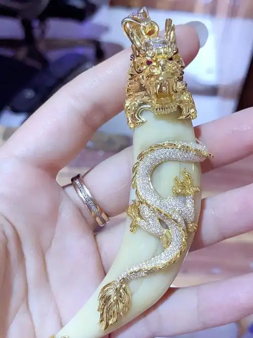 仿虎牙包金镶钻老虎爪熊爪k金定制款吊坠