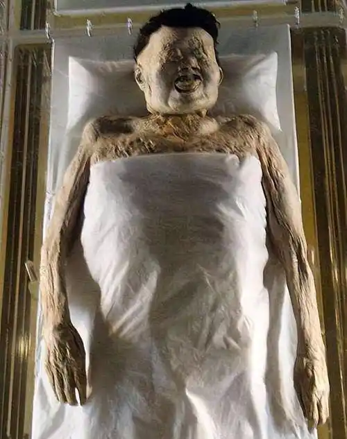 出土竹简,记载黄帝与蚩尤的真实历史,揭开4000年前的骗局_辛追墓_辛追