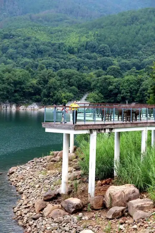 湖面观景台
