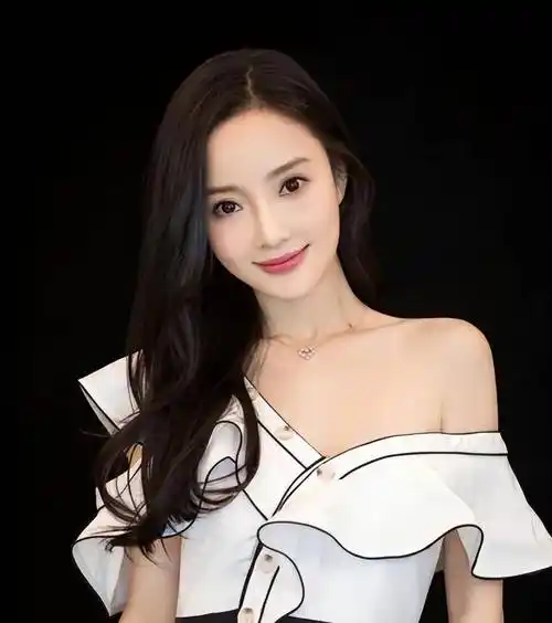 霍思燕的火辣上位史:从清纯玉女到交际花,被宠出来的人生赢家?