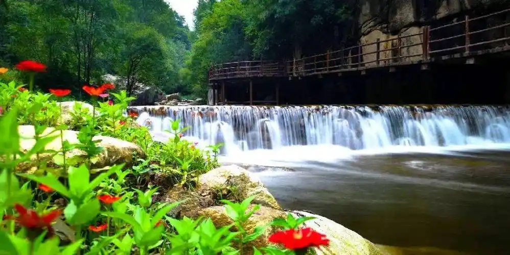 天河大峡谷,期待您来避暑.