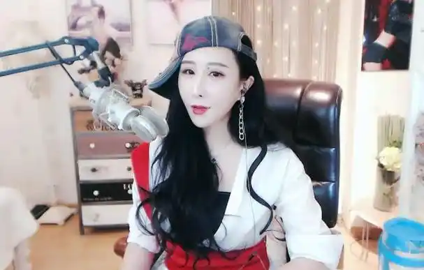 之后才得知,原来是在悦儿挂机的时候,神豪天罚为悦