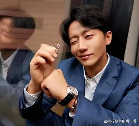 不拍戏就"消失",如今38岁的黄轩,已走上了男演员的另一条大道_角色