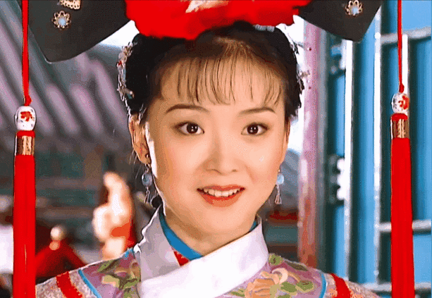 "晴格格"从阔太变主播,王艳应了那句"女人还是得有事业"?_腾讯新闻