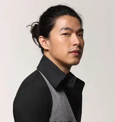 大脸的男生扎辫子 大脸适合的辫子发型