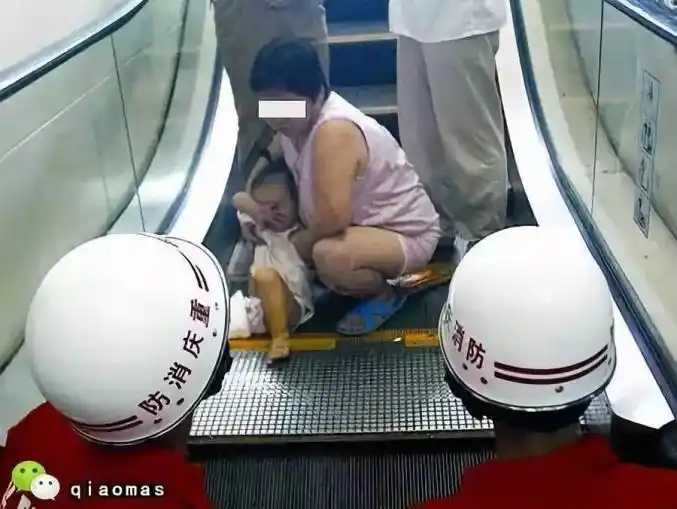 扶手电梯又出事了