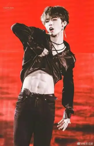 李现的腹肌在男明星中排第几