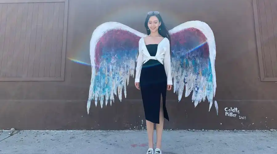 平平淡淡生活的小佟