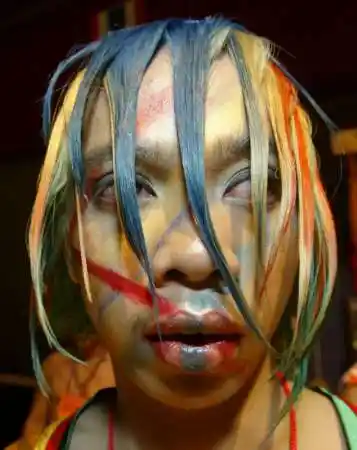 组图:亚洲发型大赛在菲举行 另类发型令人瞠目