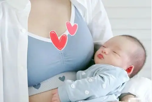 刚开始没什么感觉, 但等到奶阵快要来临时,宝妈就感觉到胸部有涨涨的