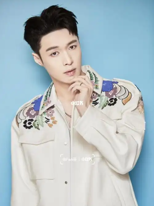 智族gqmoty年度人物张艺兴78好帅气