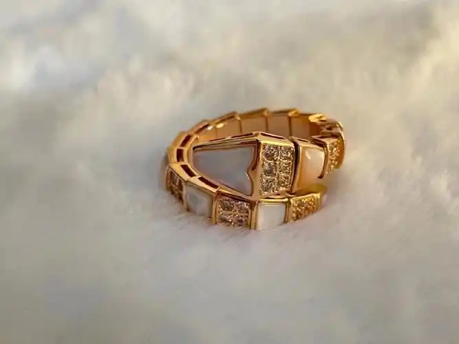 宝格丽蛇戒 满钻#钻石  #钻戒定制  #宝格丽戒指  #宝格丽  男孩女孩