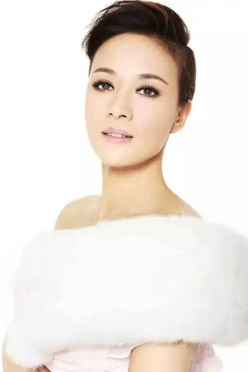 楼兰将超越数代人,进入中国最杰出的歌唱家的行列.她的才艺,必